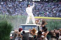 Hace estrellas a los latinos