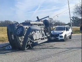 Deja volcadura dos lesionados