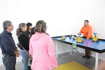 Realizan primera Mini Feria de Rob&oacute;tica