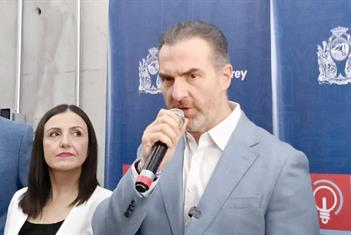 Reclama Adri&aacute;n que Estado debe a Monterrey alrededor de 170 mdp