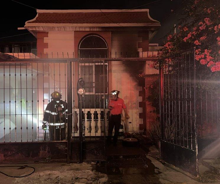 Se incendia casa al sur de Monterrey