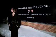 Danna recibe reconocimiento en Harvard