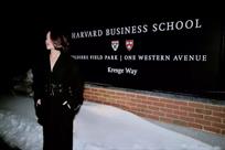 Danna recibe reconocimiento en Harvard