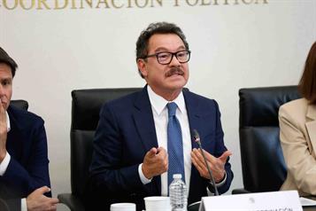 Sal&oacute;n de belleza del Senado seguir&aacute; cerrado, anuncia Mier