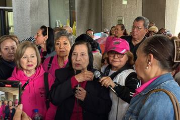 Piden maestros jubilados que Edo. cubra adeudo que tiene desde 2024