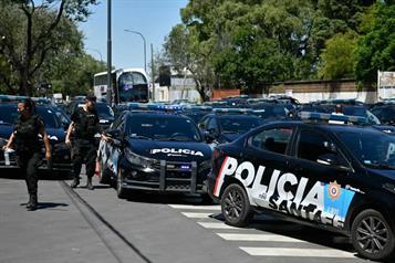 Reclamo salarial de polic&iacute;as en Argentina