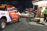 Huye de accidente y se estrella