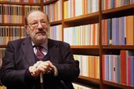 Marat&oacute;n web por Umberto Eco a una d&eacute;cada de su muerte