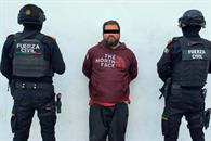 Cae por amenazar con cuchillo en evento oficial