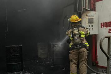 Incendio en empresa de Santa Catarina deja 3 lesionados