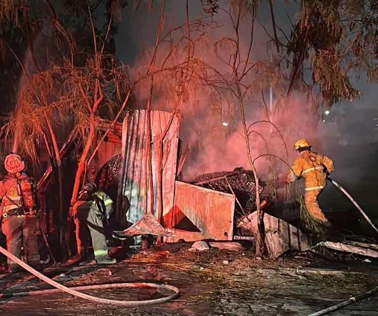 Arde vulcanizadora en San Nicolás Arde vulcanizadora en San Nicolás
