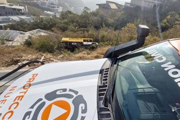 Cae a barranco tras botarse los frenos