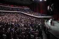 Parejas se casan en boda colectiva en el Auditorio Nacional