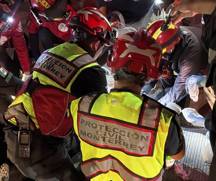 Arrolla a ciclista que circula en contra Arrolla a ciclista que circula en contra