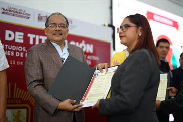 Encabeza Andr&eacute;s Mijes graduaci&oacute;n de 59 oficiales