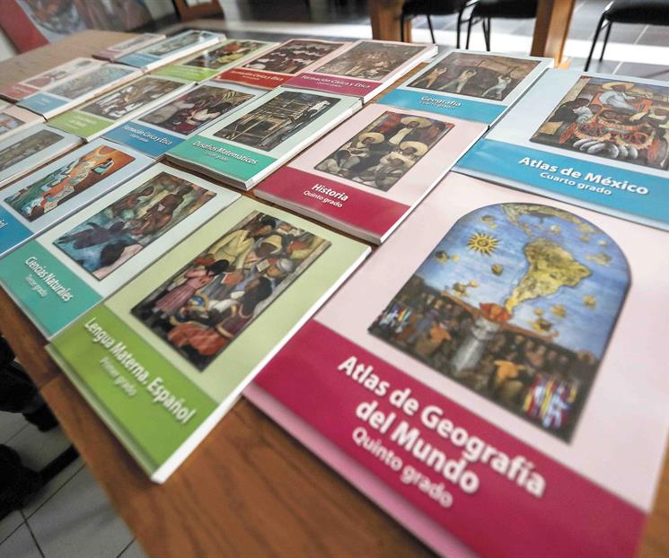 Sheinbaum dice que los libros de texto no van a cambiar Sheinbaum dice que los libros de texto no van a cambiar