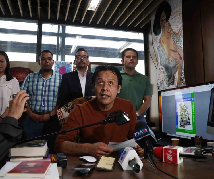 Marx Arriaga dice que no dejar&aacute; su cargo en la SEP