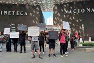 En Cineteca, empleados denuncian explotaci&oacute;n