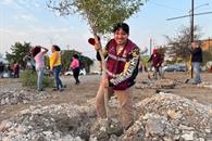 Festejan la amistad con jornada de reforestaci&oacute;n