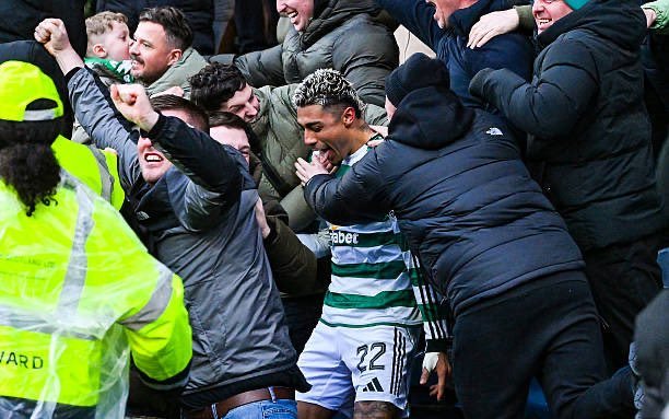 Anota mexicano Araujo en victoria del Celtic de Escocia