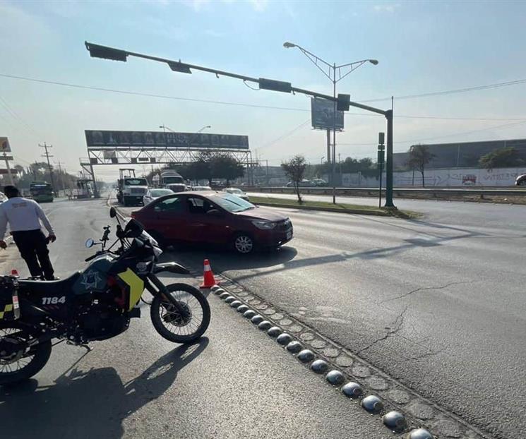 Reubican retorno vial en Santa Catarina