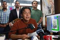 Se atrinchera funcionario de la SEP en su oficina