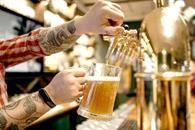 Sube costo de cerveza el doble que en Estados Unidos Sube costo de cerveza el doble que en Estados Unidos
