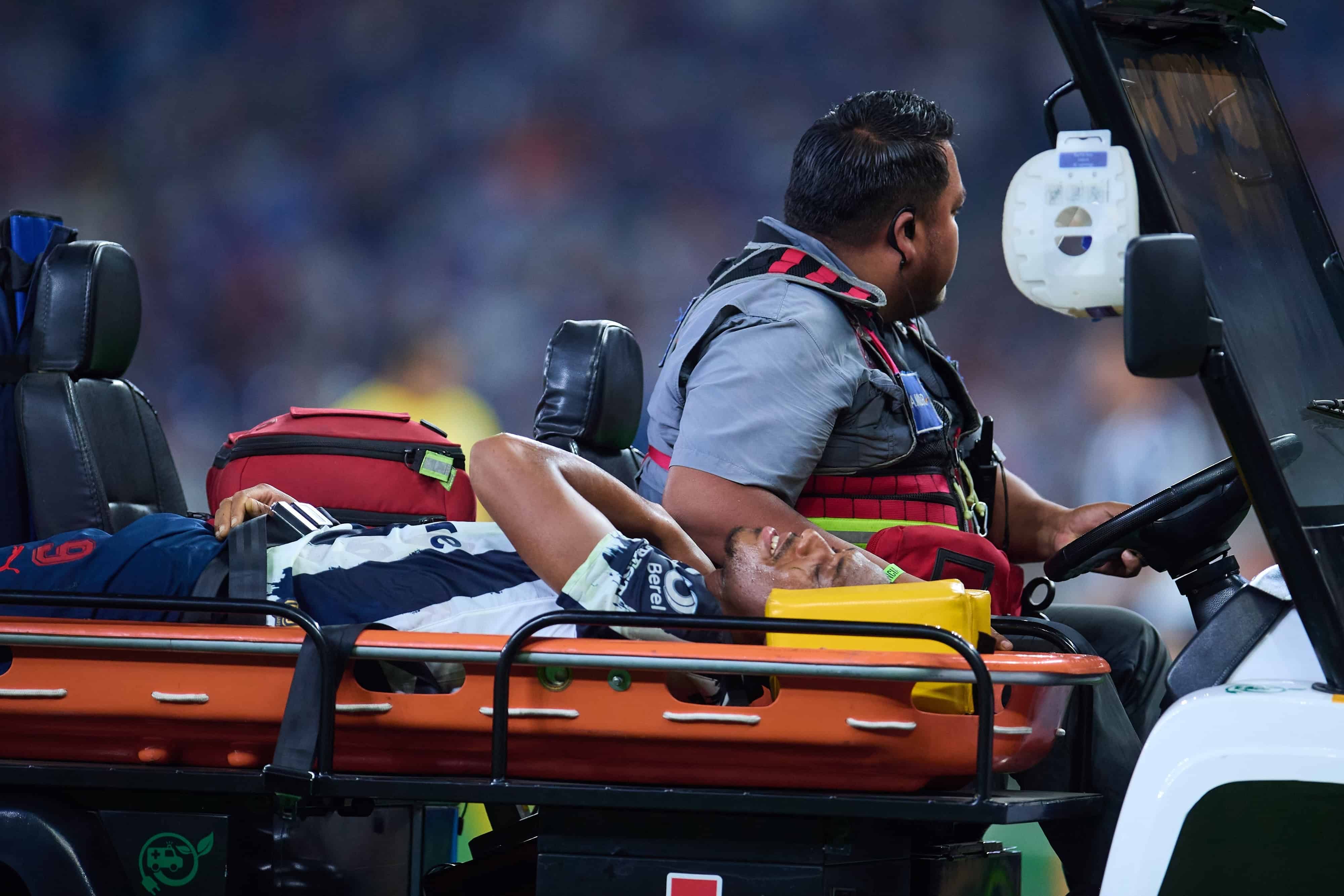 Anthony Martial sale lesionado.