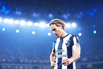 Sigue Sergio Canales derrochando su nivel