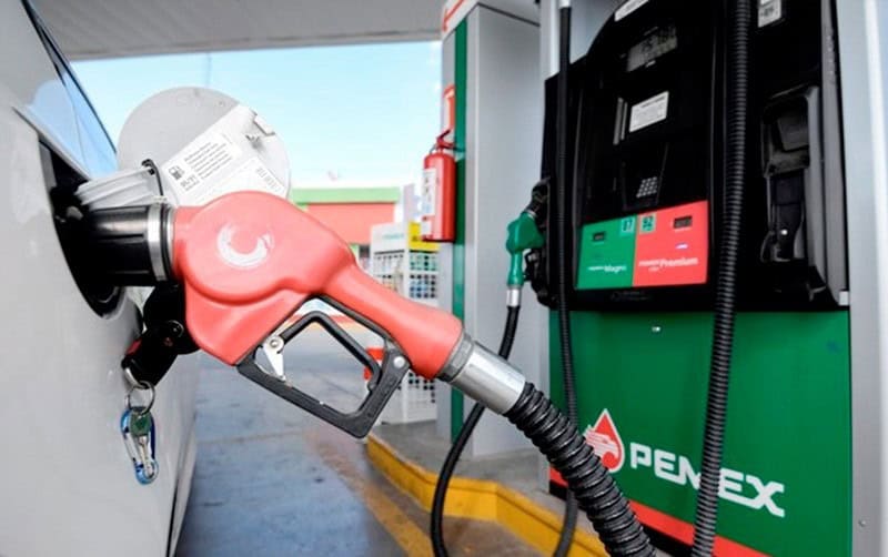 Se disparan precios de gasolina premium y diesel Se disparan precios de gasolina premium y diesel