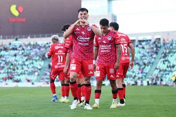 Vence Mazatl&aacute;n al Santos