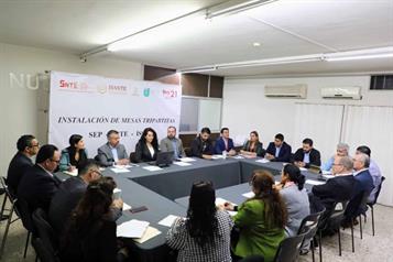 Participa Secci&oacute;n 21 en Mesa Tripartita ISSSTE-SNTE-SENL