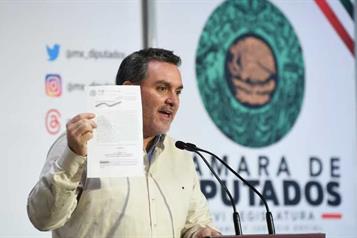 Ampl&iacute;a D&ouml;ring denuncia por red ligada al huachicol ante la FGR