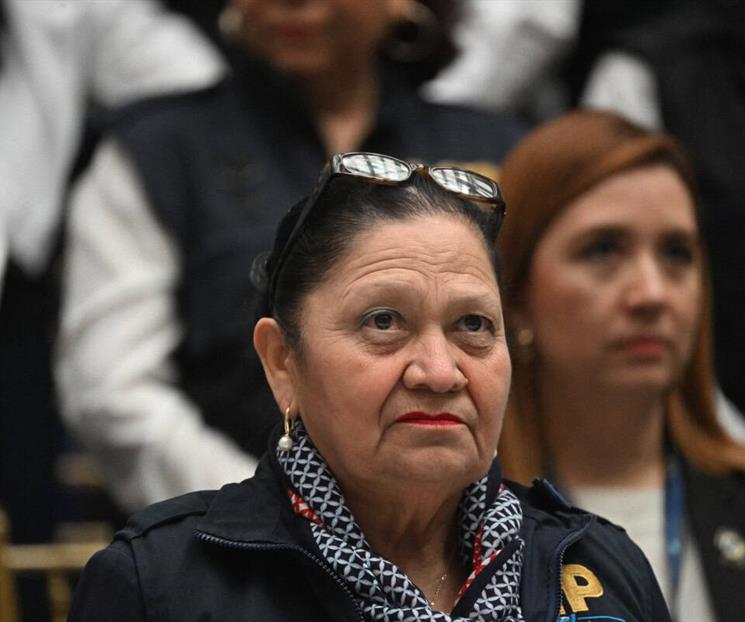 Vinculan a Consuelo Porras con adopciones ilegales