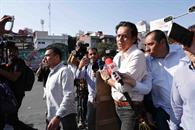 Con cuadro de su tocayo, Marx deja la oficina de la SEP