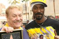 Jerry Buss apoyaría la venta de los Lakers Jerry Buss apoyaría la venta de los Lakers