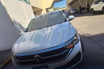 Abandonan auto robado