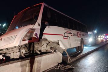 Deja choque de cami&oacute;n 7 heridos