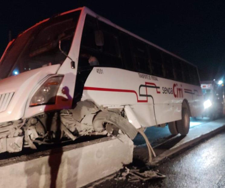 Deja choque de cami&oacute;n 7 heridos