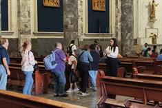 Acuden regios a la imposici&oacute;n de ceniza