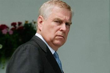 Detienen a ex Príncipe Andrew por caso Esptein; británicos celebran Detienen a ex Príncipe Andrew por caso Esptein; británicos celebran