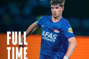 Cae el AZ de Mateo Ch&aacute;vez en ida de playoff de Conference League