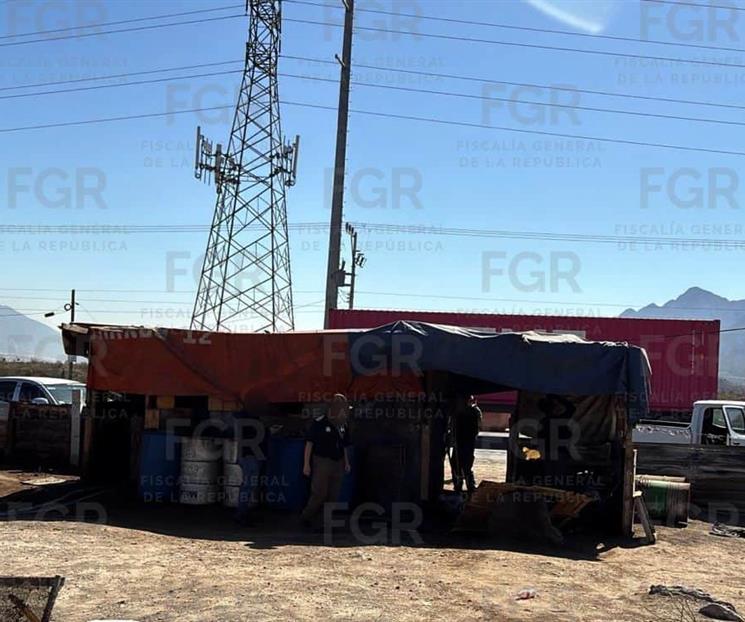 Aseguran 300 litros de combustible Aseguran 300 litros de combustible