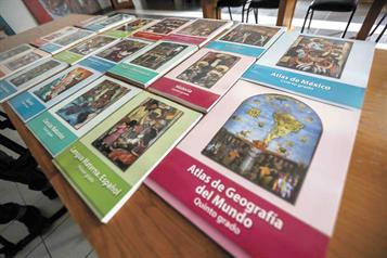 SNTE da postura sobre el tema de libros de texto gratuitos