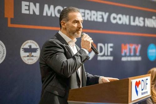 Denuncia Adri&aacute;n amenazas y difamaciones