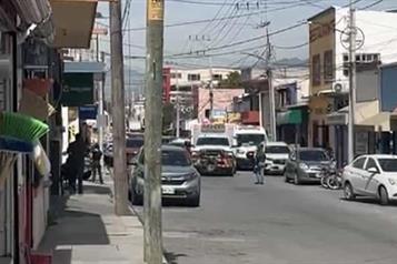 Arrolla auto a peat&oacute;n de la tercera edad