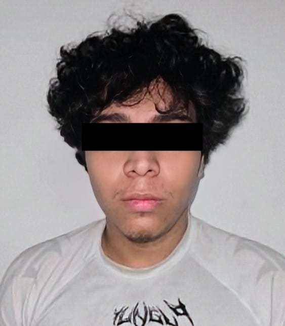 Un joven que ayud&oacute; a enterrar en el patio de una casa el cad&aacute;ver de un hombre privado de la vida a balazos por una conocida que le pidi&oacute; ayuda, en el municipio de El Carmen, fue detenido por elementos de la Agencia Estatal de Investigaciones.