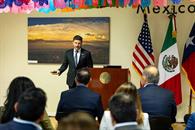 Arranca gobernador gira por Texas para promover a NL por Mundial