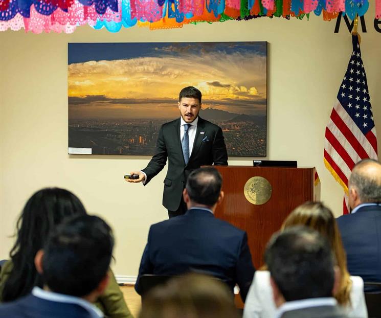 Arranca gobernador gira por Texas para promover a NL por Mundial