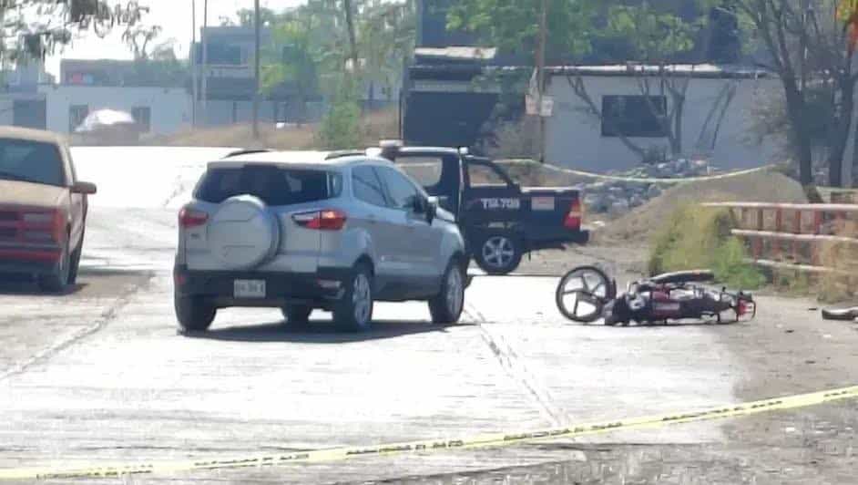 Un motociclista perdi&oacute; la vida en forma tr&aacute;gica al chocar de frente contra una camioneta, en un puente vehicular, en el municipio de Ju&aacute;rez.